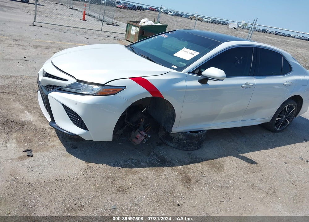 2018 TOYOTA CAMRY XSE VIN: 4T1B61HK8JU650686