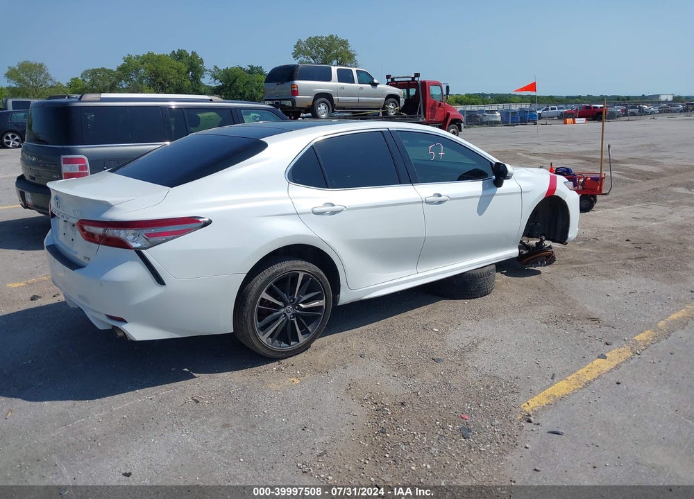 2018 TOYOTA CAMRY XSE VIN: 4T1B61HK8JU650686