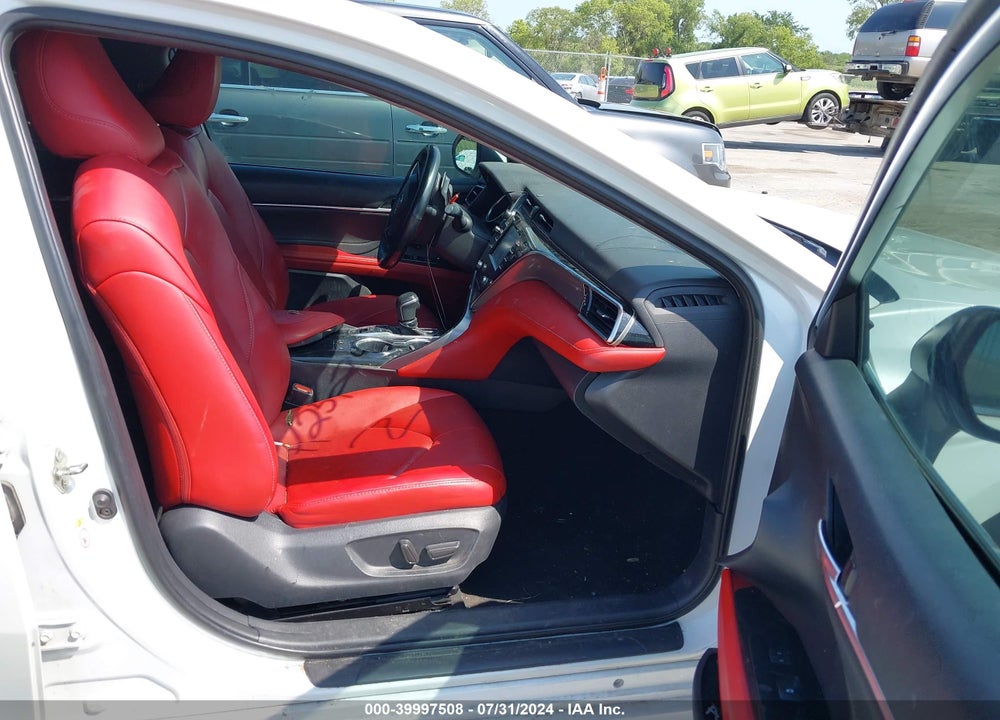 2018 TOYOTA CAMRY XSE VIN: 4T1B61HK8JU650686
