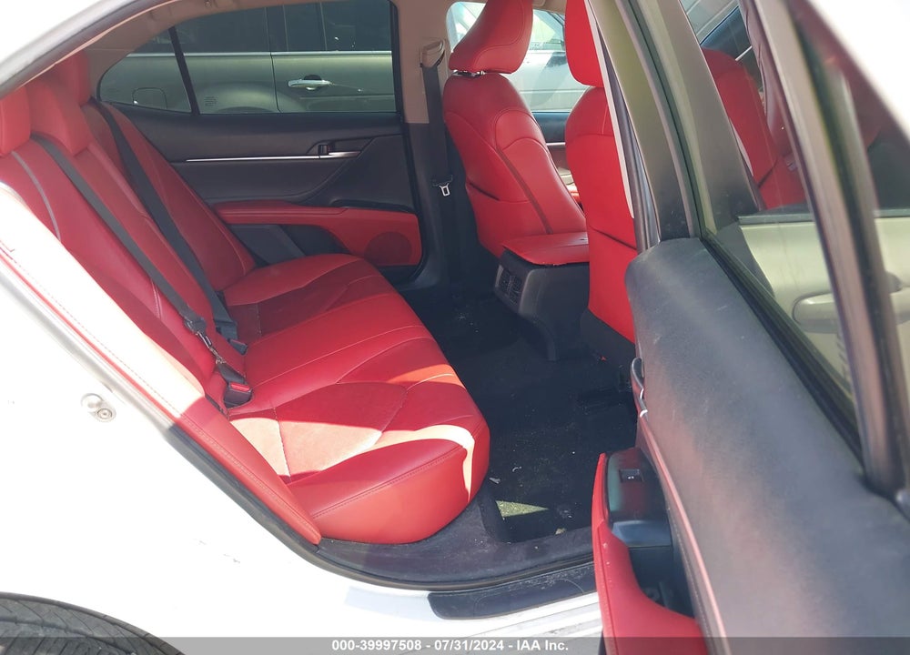 2018 TOYOTA CAMRY XSE VIN: 4T1B61HK8JU650686