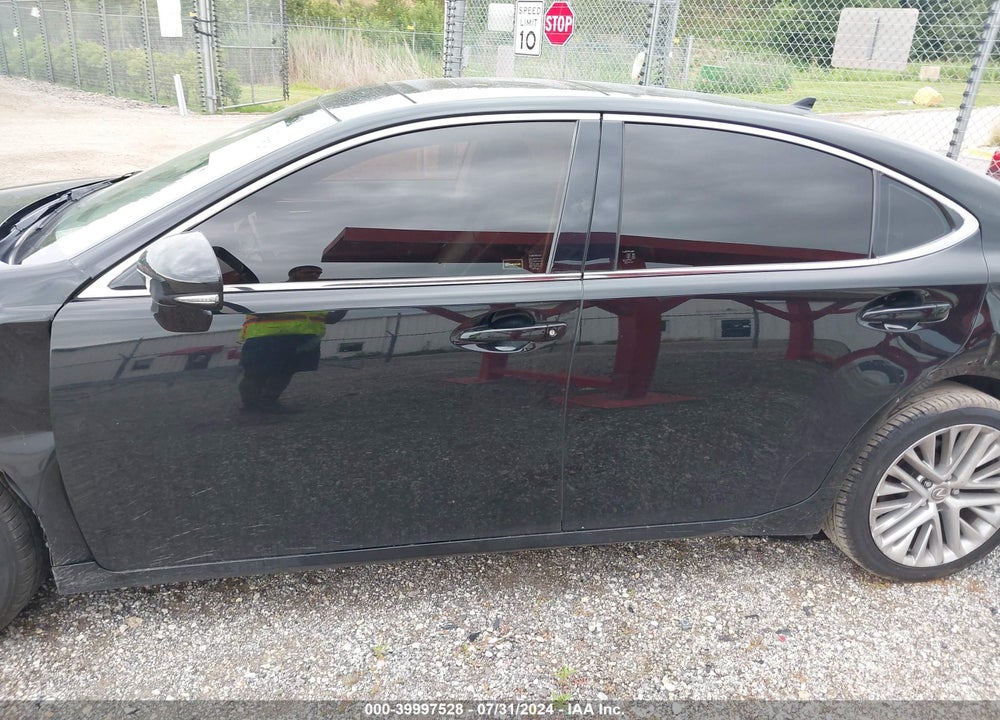 2014 LEXUS ES 350 VIN: JTHBK1GG2E2141769