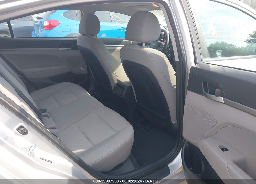 2017 HYUNDAI ELANTRA SE VIN: 5NPD74LF7HH167460