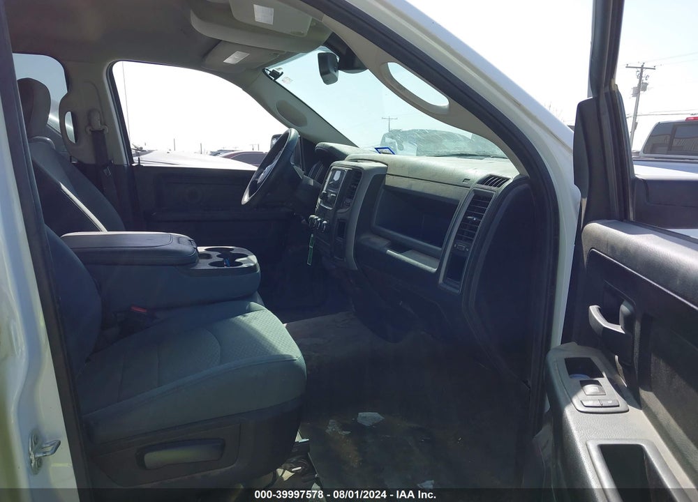 2019 RAM 1500 CLASSIC TRADESMAN QUAD CAB 4X4 6'4 BOX VIN: 1C6RR7FG1KS626312