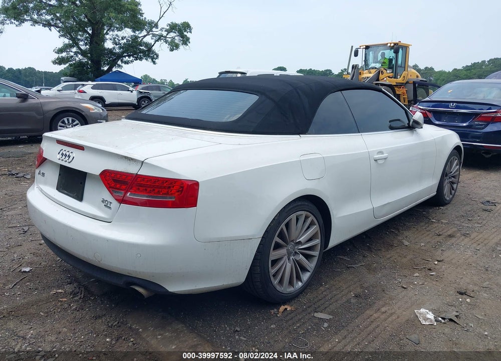 2010 AUDI A5 2.0T PREMIUM VIN: WAULFAFHXAN017677