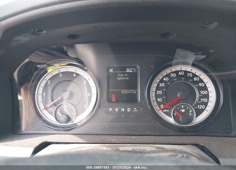 2019 RAM 1500 CLASSIC EXPRESS QUAD CAB 4X4 6'4 BOX VIN: 1C6RR7FG3KS534795