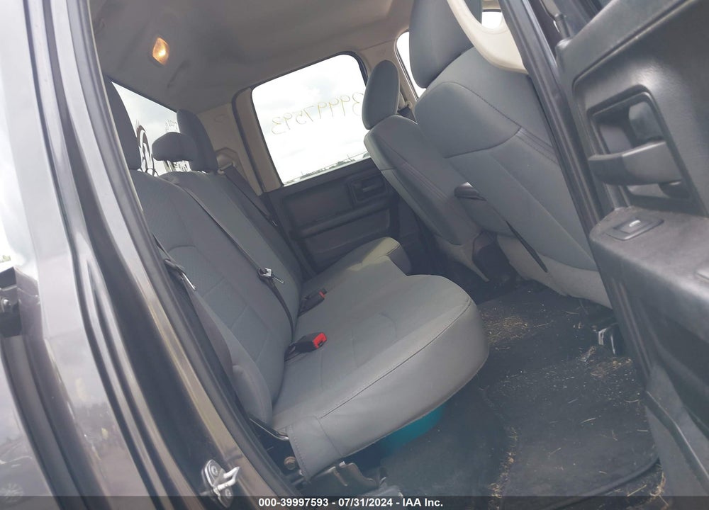 2019 RAM 1500 CLASSIC EXPRESS QUAD CAB 4X4 6'4 BOX VIN: 1C6RR7FG3KS534795