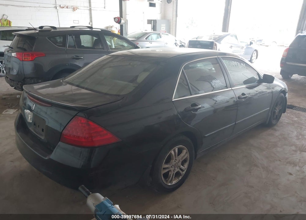 2007 HONDA ACCORD 2.4 SE VIN: JHMCM56327C012917