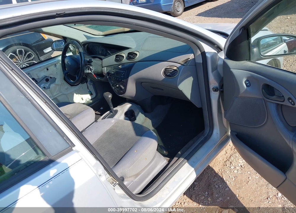 2004 FORD FOCUS SE VIN: 1FAFP34354W175140