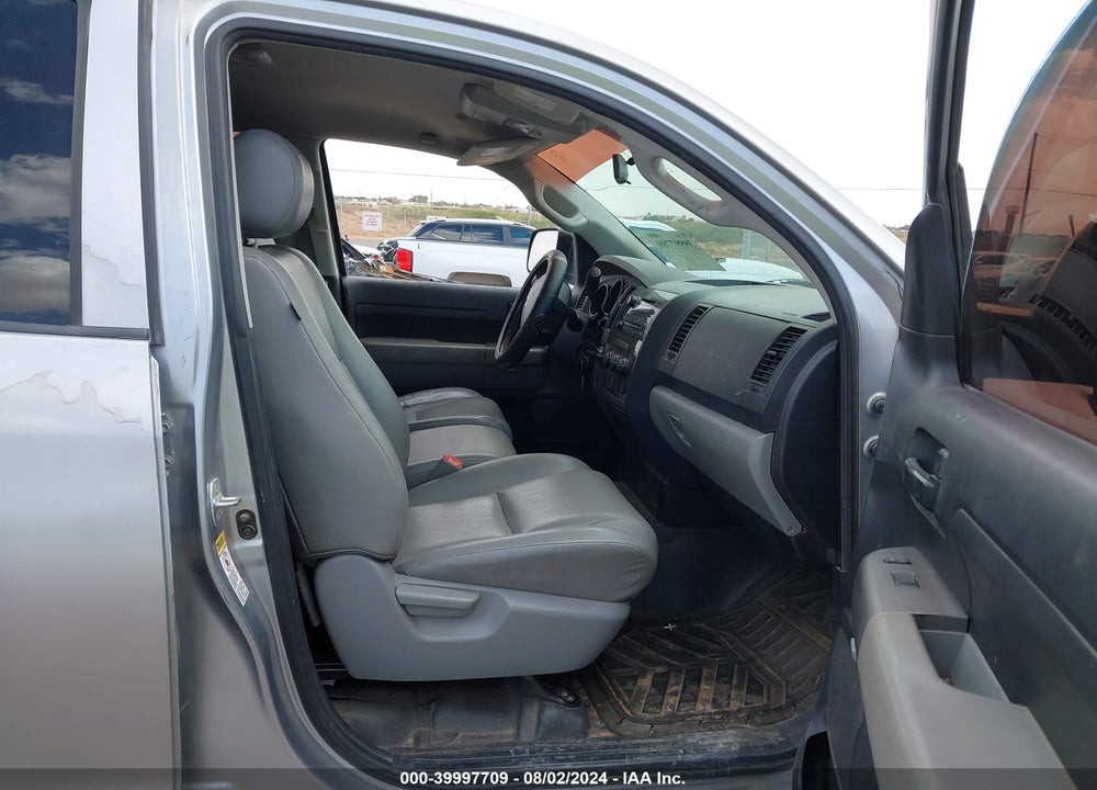 2011 TOYOTA TUNDRA GRADE 4.6L V8 VIN: 5TFRM5F1XBX029797