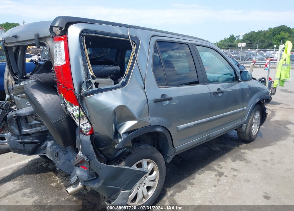 2005 HONDA CR-V EX VIN: SHSRD78855U325209