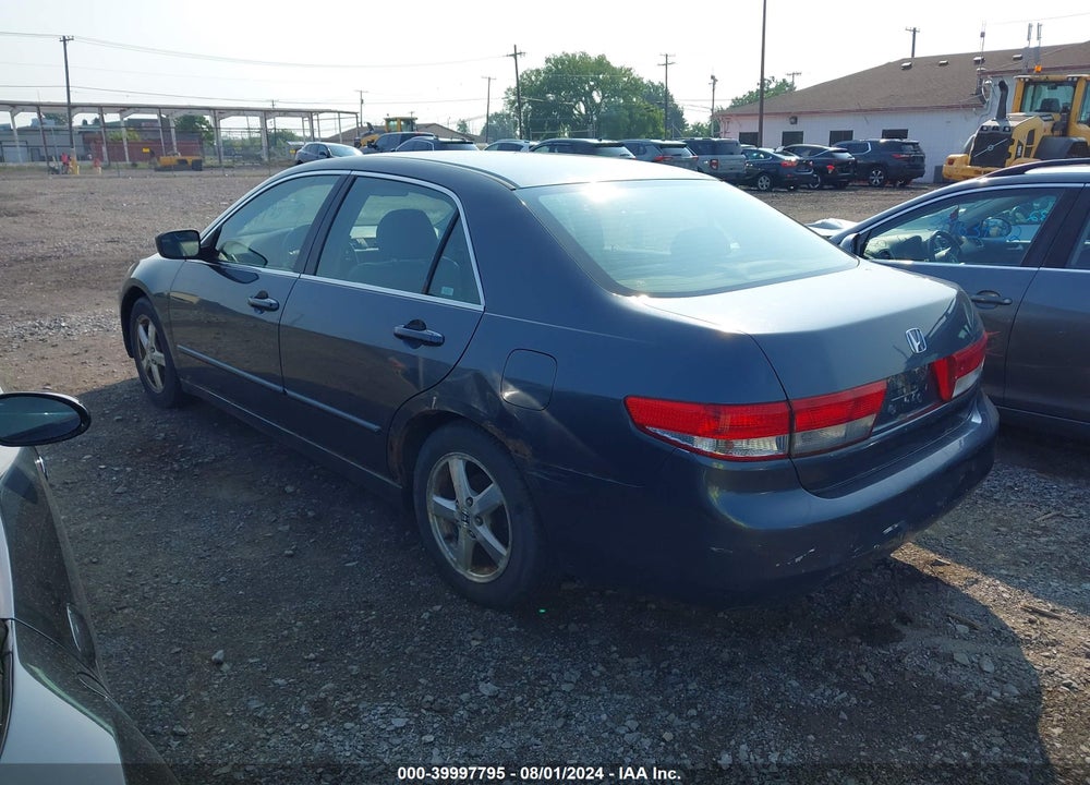 2003 HONDA ACCORD 2.4 EX VIN: JHMCM56663C011015