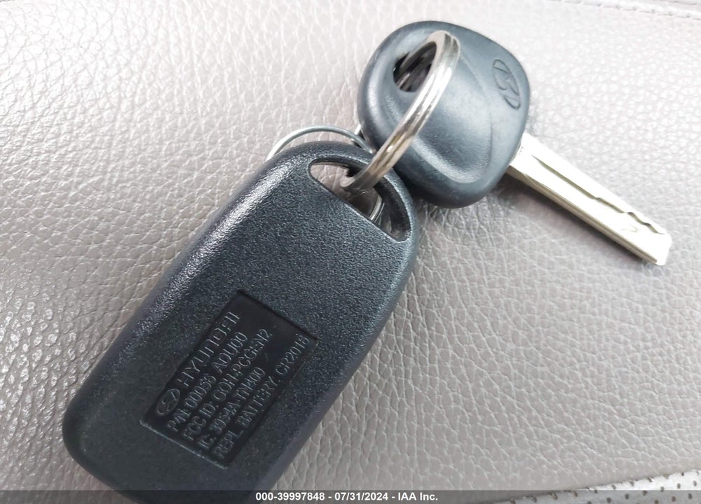 2012 HYUNDAI TUCSON LIMITED VIN: KM8JU3AC9CU514201
