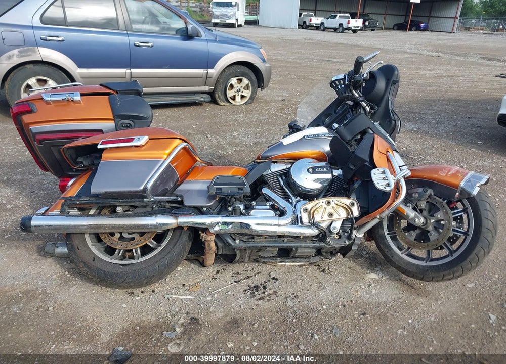 2015 HARLEY-DAVIDSON FLHTCU ULTRA CLASSIC ELECTRA GLD VIN: 1HD1FCM17FB610481