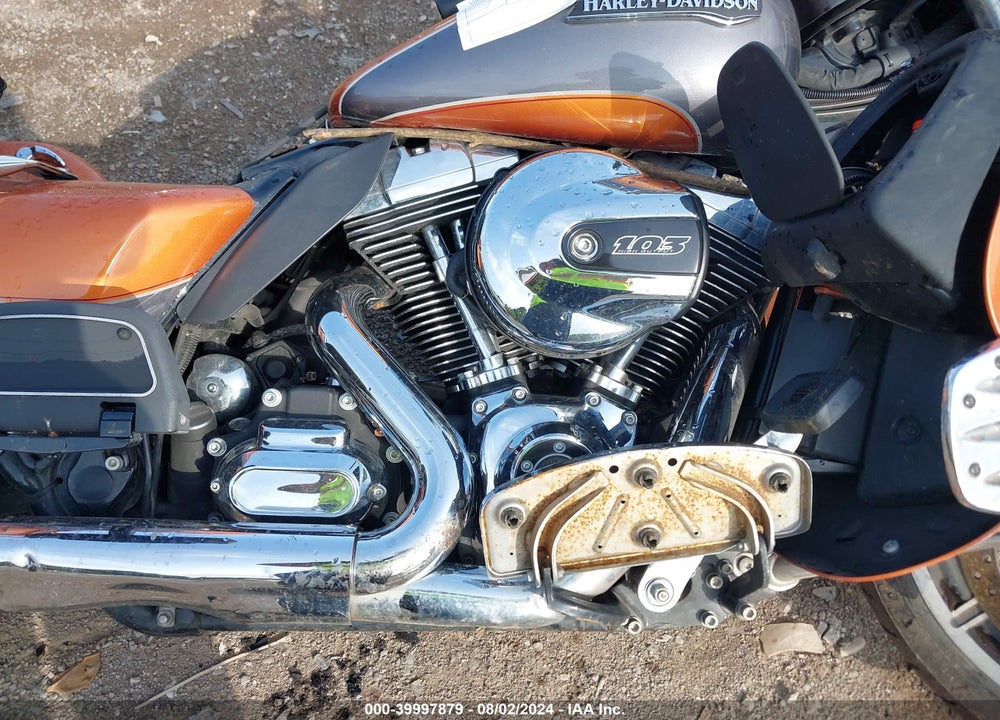 2015 HARLEY-DAVIDSON FLHTCU ULTRA CLASSIC ELECTRA GLD VIN: 1HD1FCM17FB610481