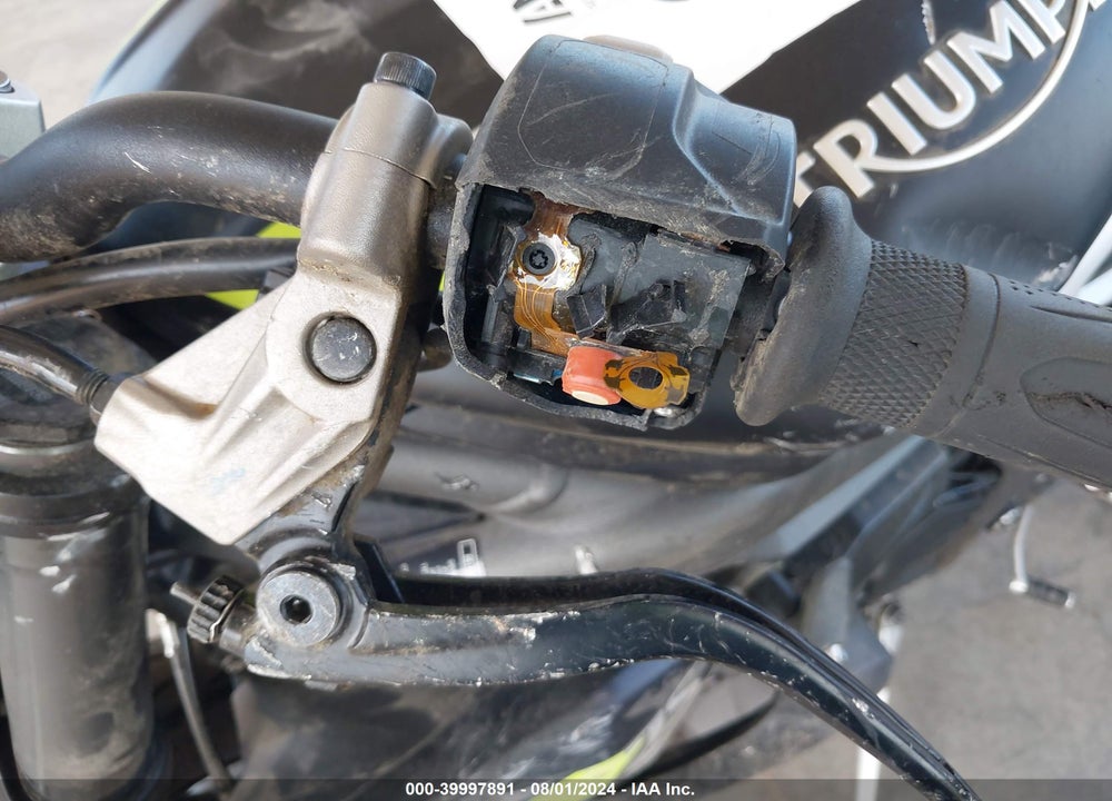 2022 TRIUMPH MOTORCYCLE STREET TRIPLE RS VIN: SMTA554S4NTAW9198