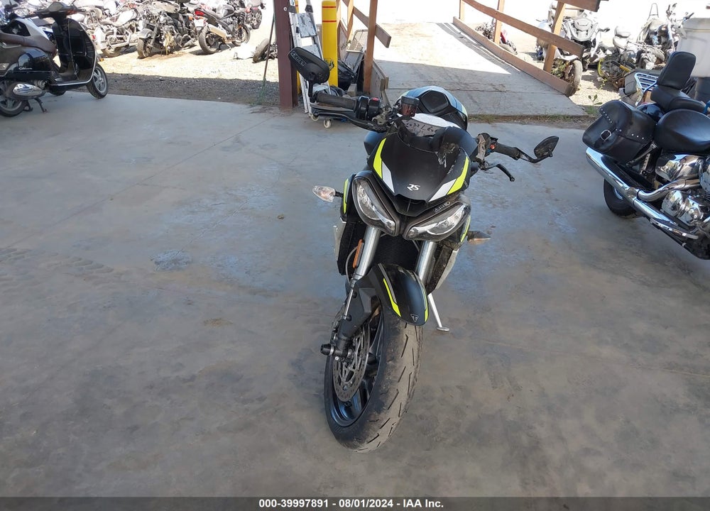 2022 TRIUMPH MOTORCYCLE STREET TRIPLE RS VIN: SMTA554S4NTAW9198
