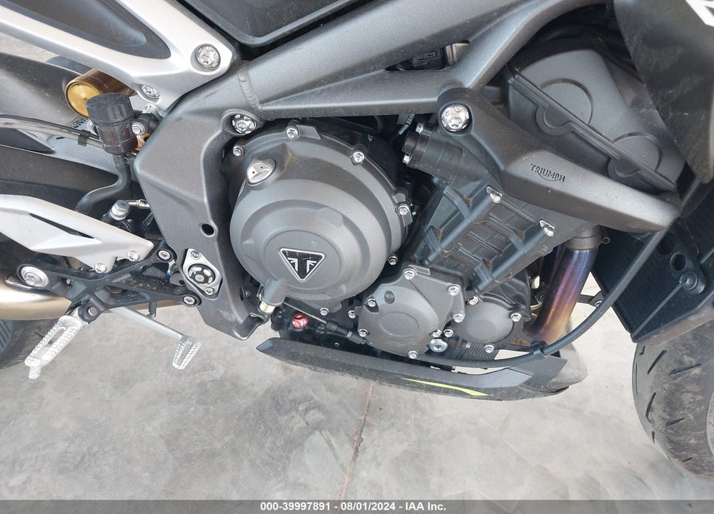 2022 TRIUMPH MOTORCYCLE STREET TRIPLE RS VIN: SMTA554S4NTAW9198