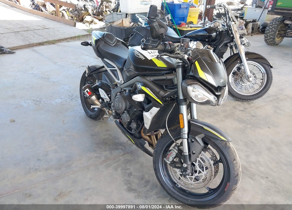 2022 TRIUMPH MOTORCYCLE STREET TRIPLE RS VIN: SMTA554S4NTAW9198