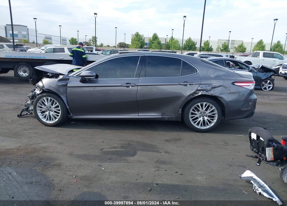 2018 TOYOTA CAMRY XLE V6 VIN: 4T1BZ1HK3JU006469