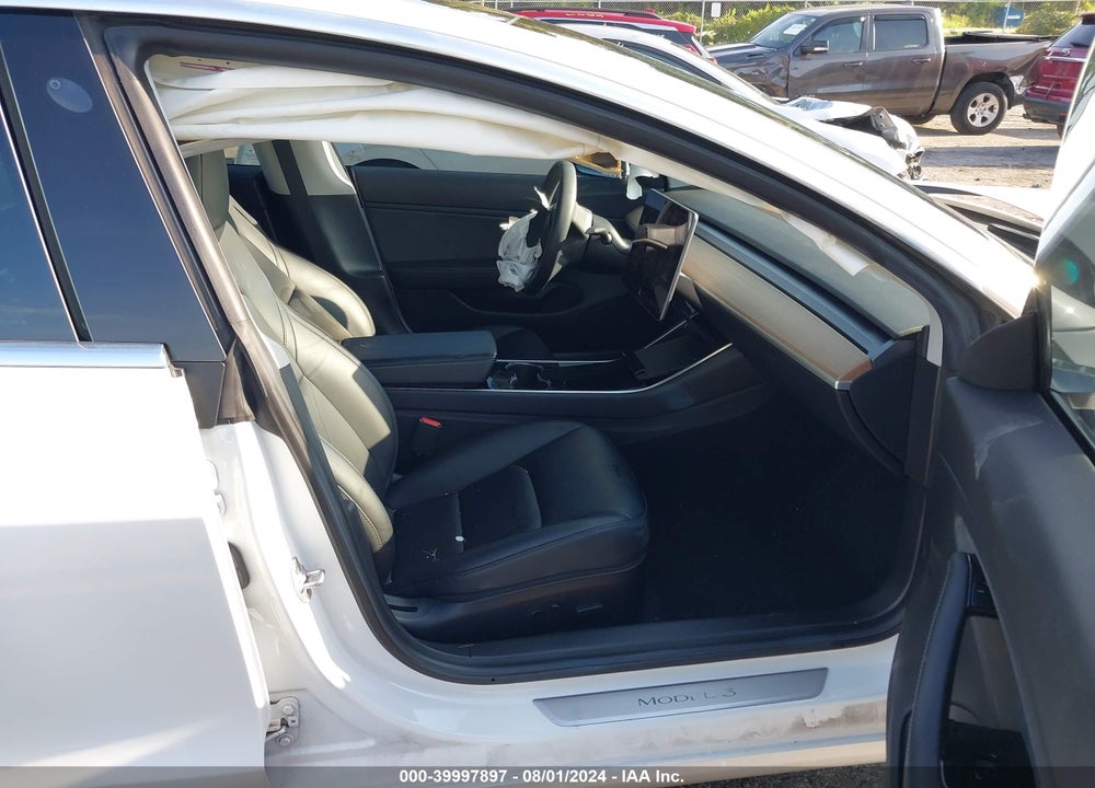2019 TESLA MODEL 3 LONG RANGE/PERFORMANCE VIN: 5YJ3E1EB9KF493552
