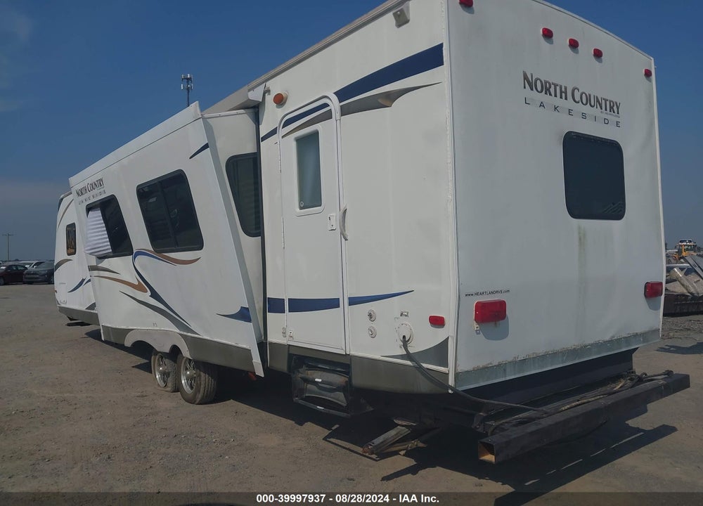 2011 HEARTLAND NORTH COUNTRY VIN: 5SFEB3720BE227815
