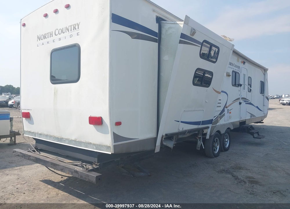 2011 HEARTLAND NORTH COUNTRY VIN: 5SFEB3720BE227815