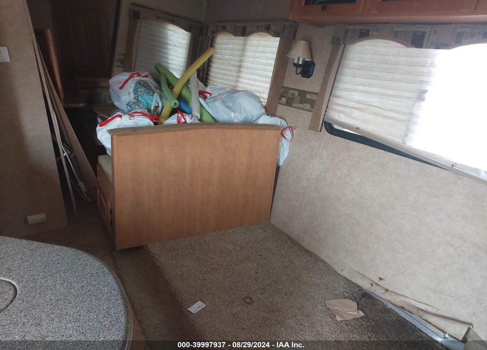 2011 HEARTLAND NORTH COUNTRY VIN: 5SFEB3720BE227815