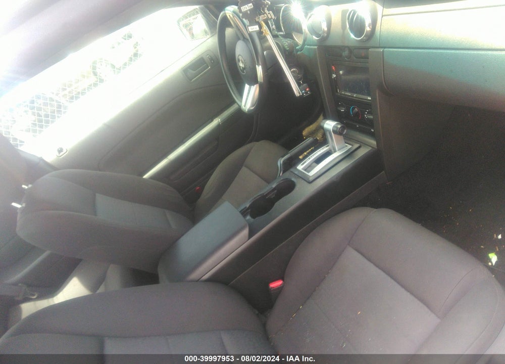 2005 FORD MUSTANG V6 DELUXE/V6 PREMIUM VIN: 1ZVFT80N555195080