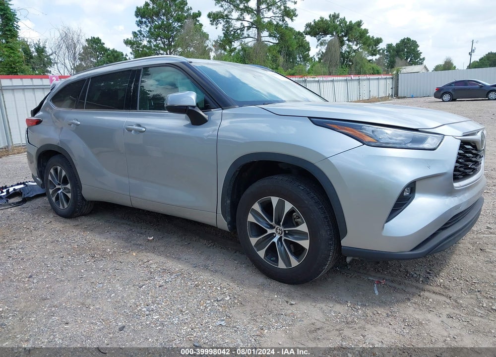 2020 TOYOTA HIGHLANDER XLE VIN: 5TDGZRAH5LS509015