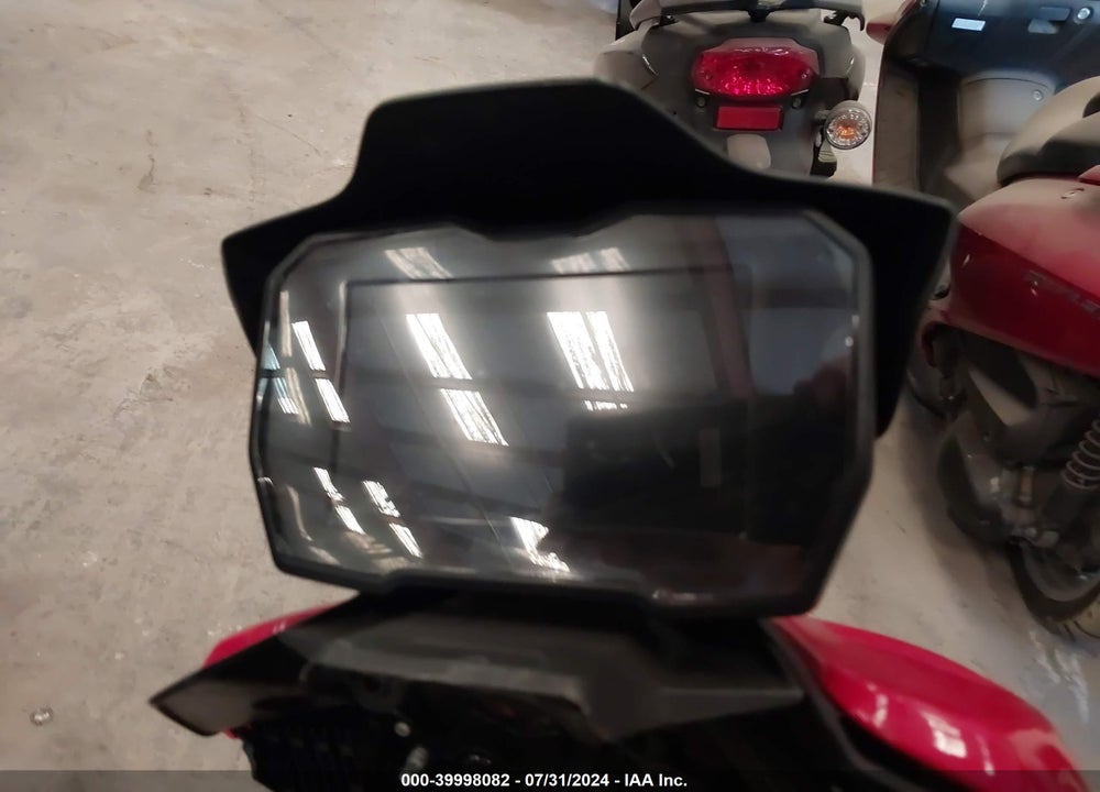 2021 DUCATI STREETFIGHTER V4/V4S VIN: ZDMFAKNW8MB004070