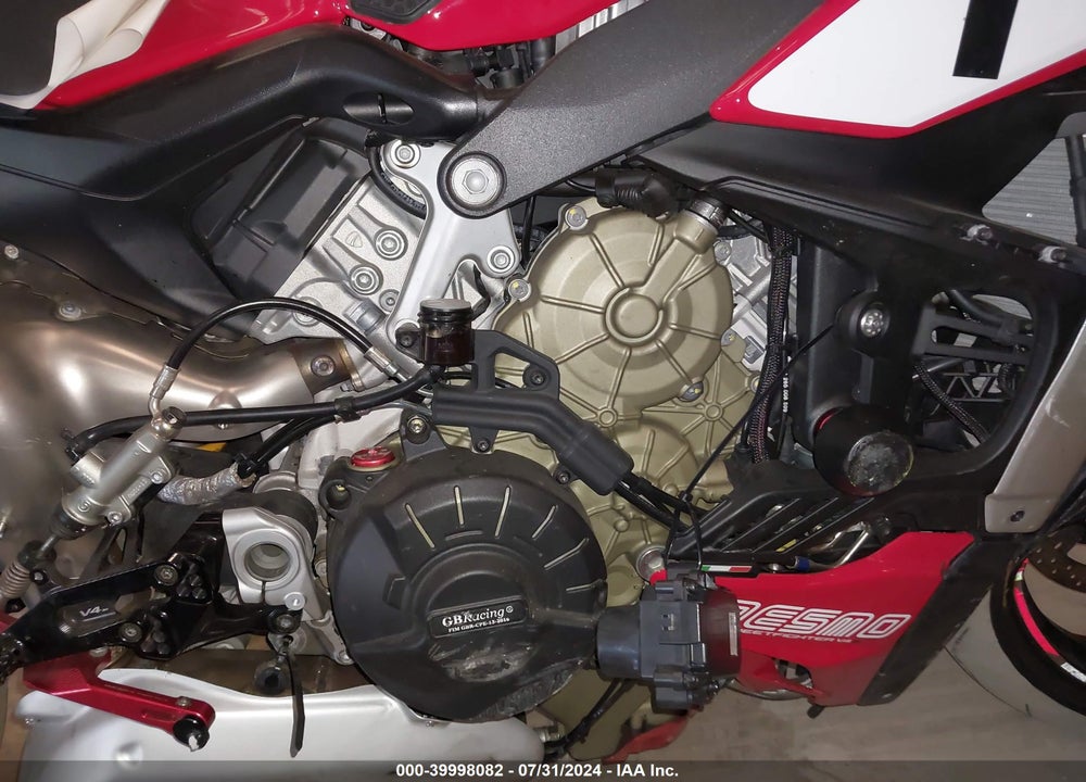 2021 DUCATI STREETFIGHTER V4/V4S VIN: ZDMFAKNW8MB004070