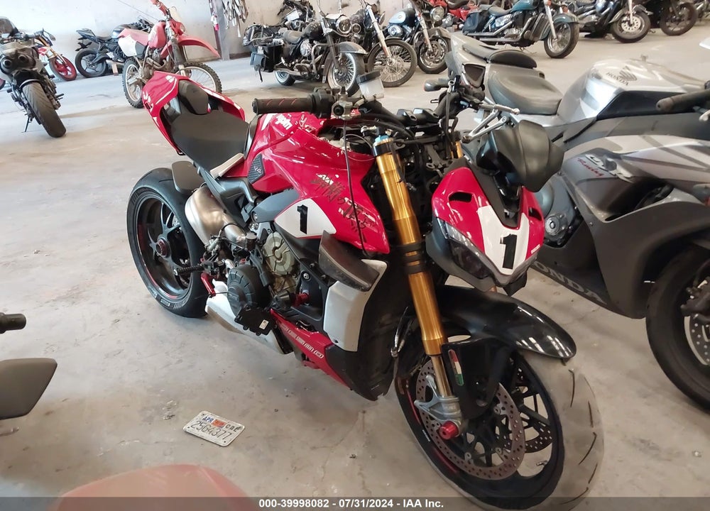 2021 DUCATI STREETFIGHTER V4/V4S VIN: ZDMFAKNW8MB004070