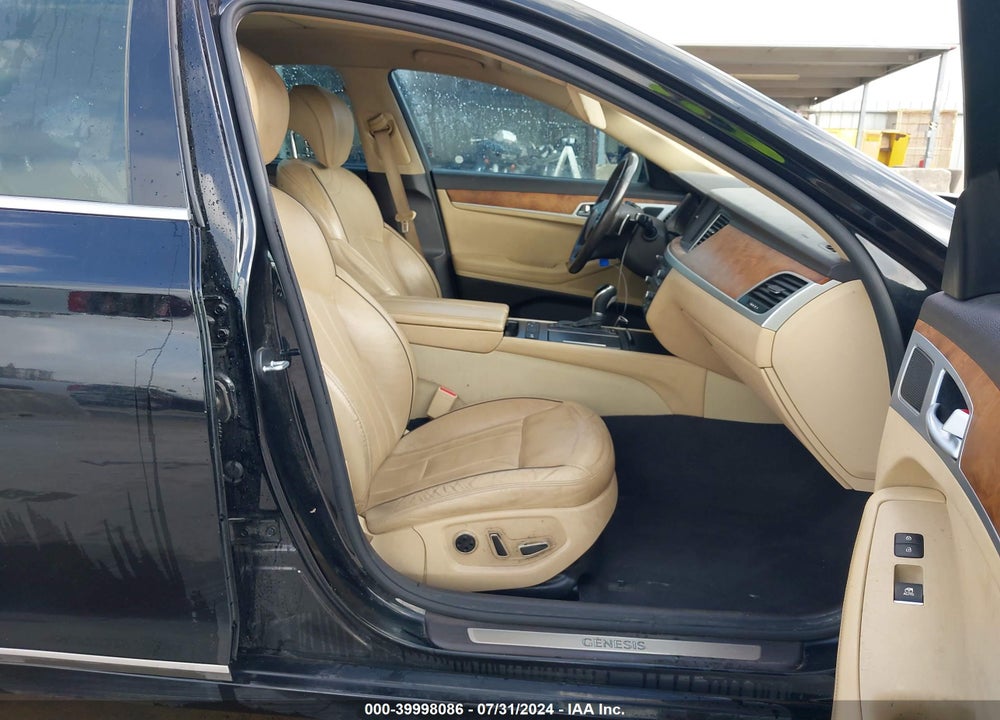 2015 HYUNDAI GENESIS VIN: KMHGN4JF0FU061713