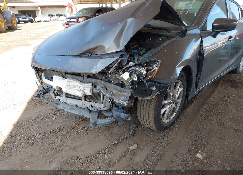 2015 MAZDA MAZDA3 VIN: JM1BM1L75F1221124