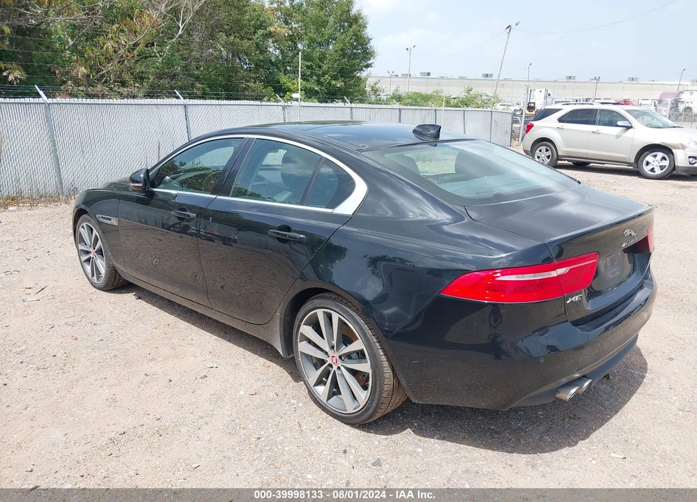 2017 JAGUAR XE 20D PRESTIGE VIN: SAJAK4BN8HA952315