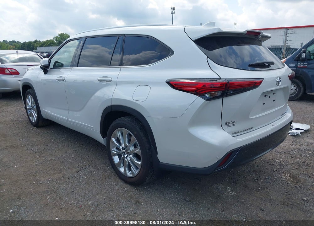 2023 TOYOTA HIGHLANDER LIMITED VIN: 5TDKDRBH7PS033878