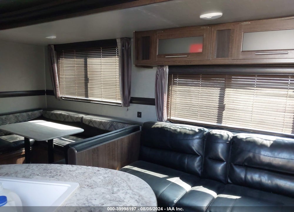 2019 ZINGER OTHER VIN: 4YDT32825KS370550