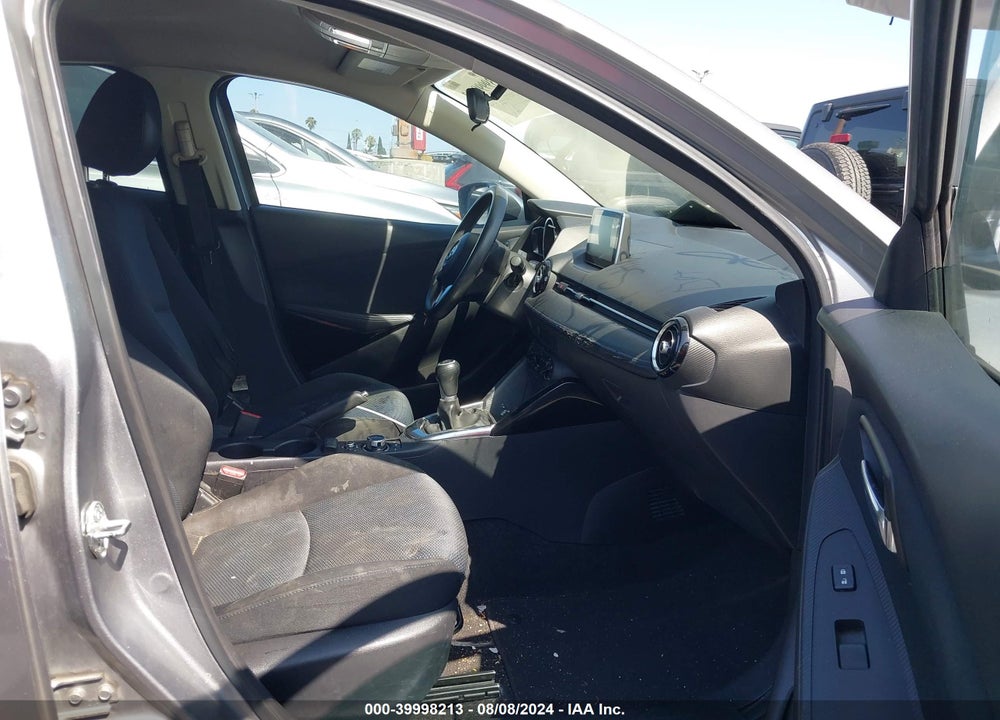 2016 SCION IA VIN: 3MYDLBZV0GY112723