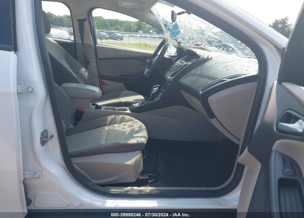 2014 FORD FOCUS SE VIN: 1FADP3F23EL316883