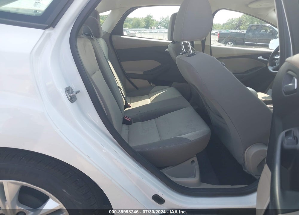 2014 FORD FOCUS SE VIN: 1FADP3F23EL316883