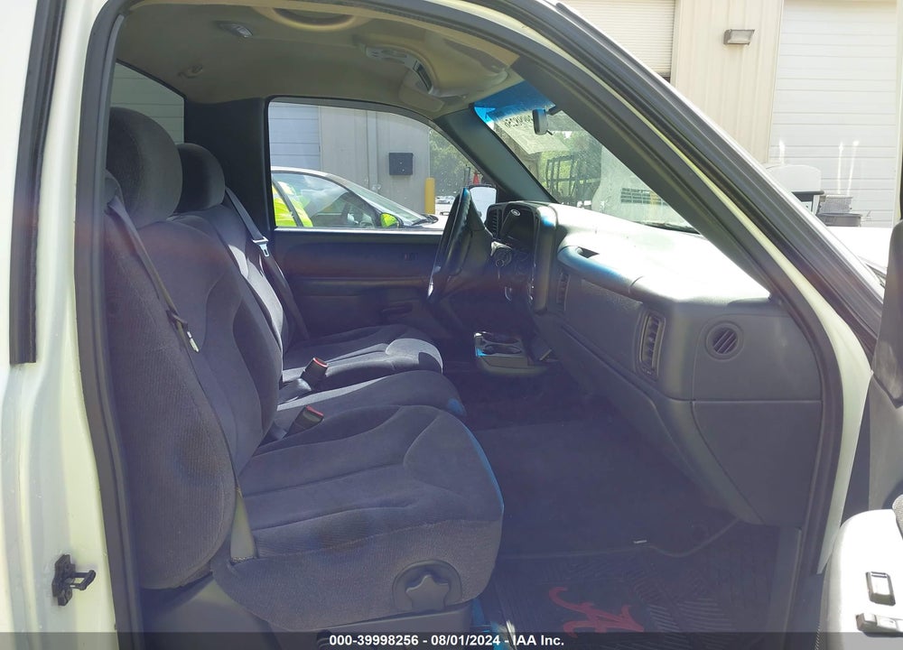2000 GMC SIERRA 1500 SLE VIN: 1GTEC14W3YZ216885