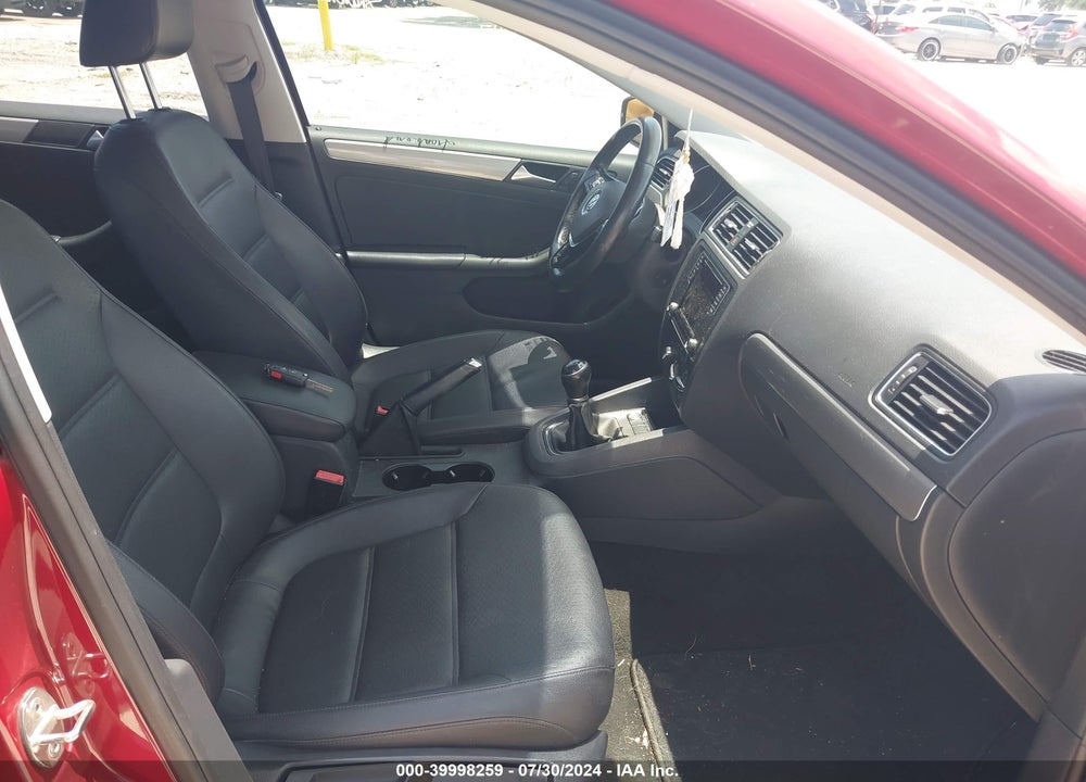2017 VOLKSWAGEN JETTA 1.4T SE VIN: 3VWB67AJ1HM299544