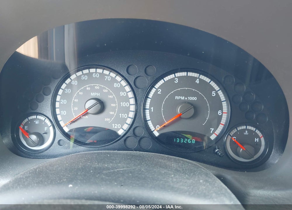 2005 JEEP LIBERTY VIN: 1J4GL48K95W707423