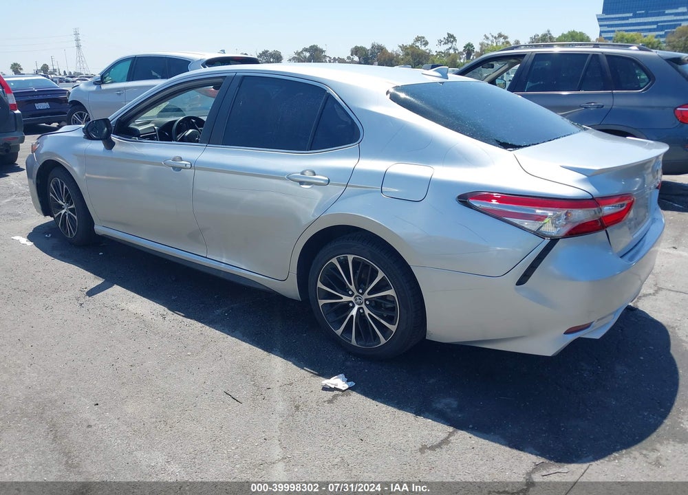 2020 TOYOTA CAMRY SE VIN: 4T1G11AK9LU327121