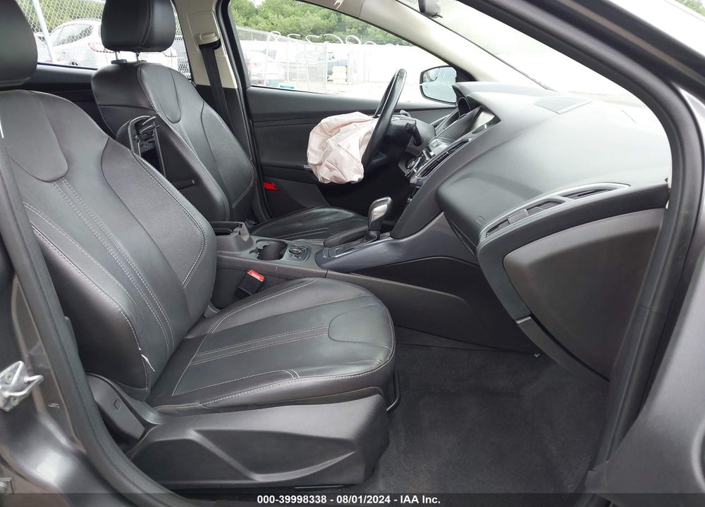 2014 FORD FOCUS TITANIUM VIN: 1FADP3J29EL194084