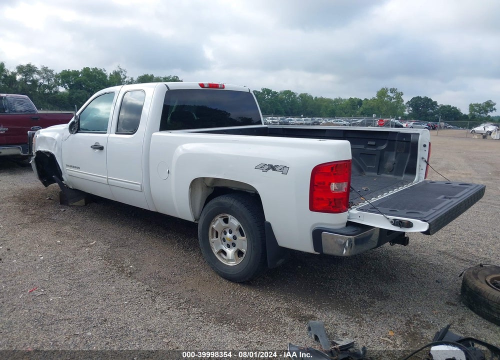2013 CHEVROLET SILVERADO 1500 LT VIN: 1GCRKSE73DZ356558