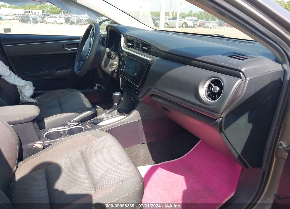 2019 TOYOTA COROLLA LE VIN: 2T1BURHE8KC190222