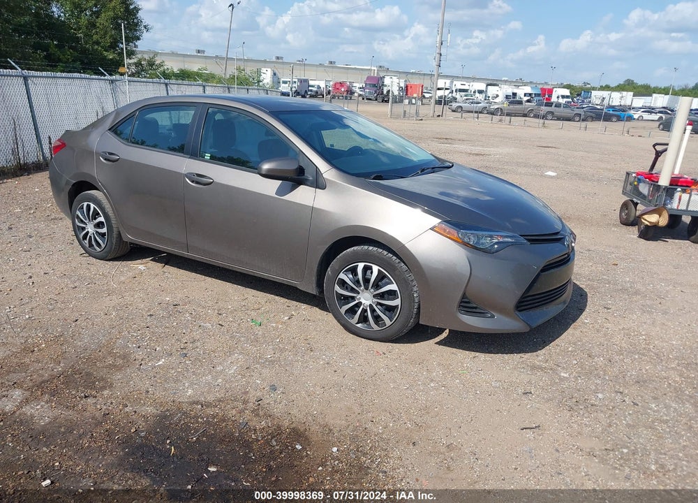 2019 TOYOTA COROLLA LE VIN: 2T1BURHE8KC190222