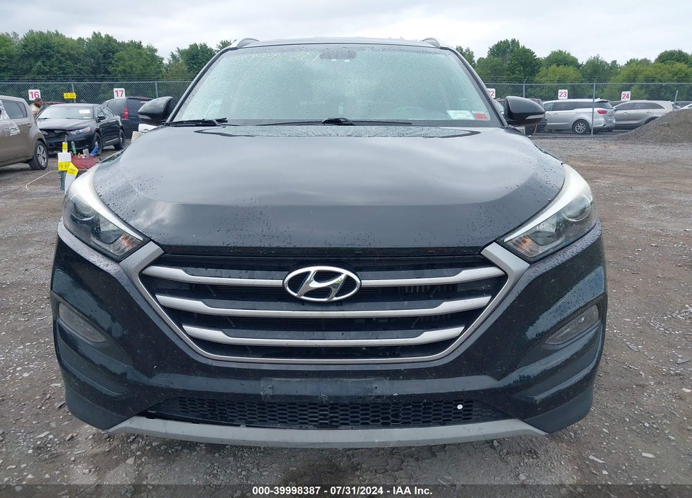 2017 HYUNDAI TUCSON SPORT VIN: KM8J3CA26HU303359