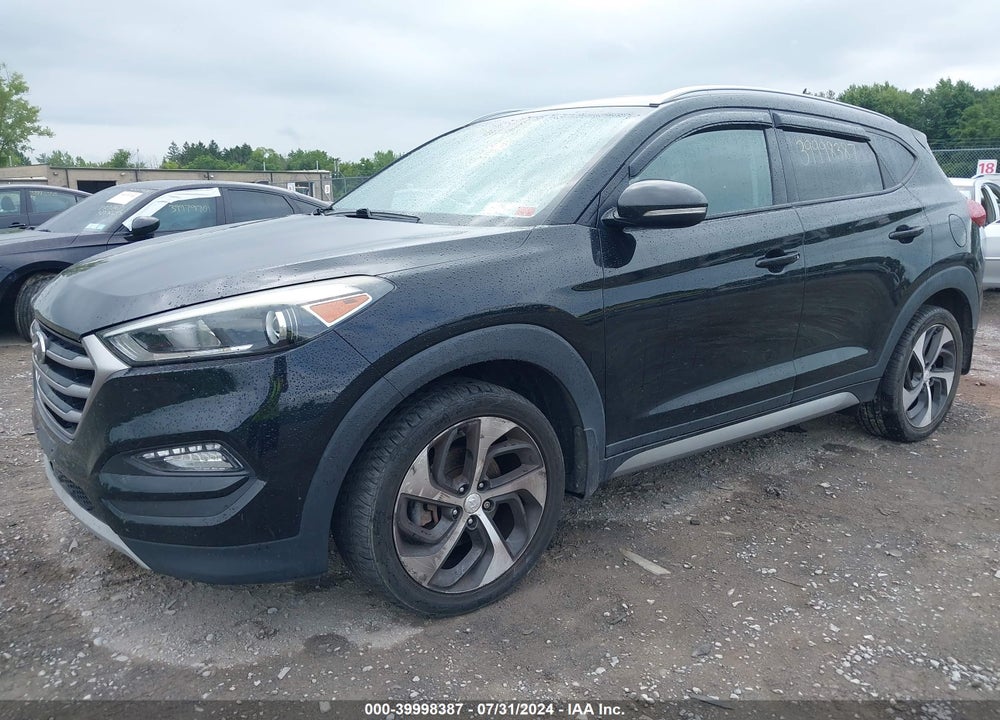 2017 HYUNDAI TUCSON SPORT VIN: KM8J3CA26HU303359